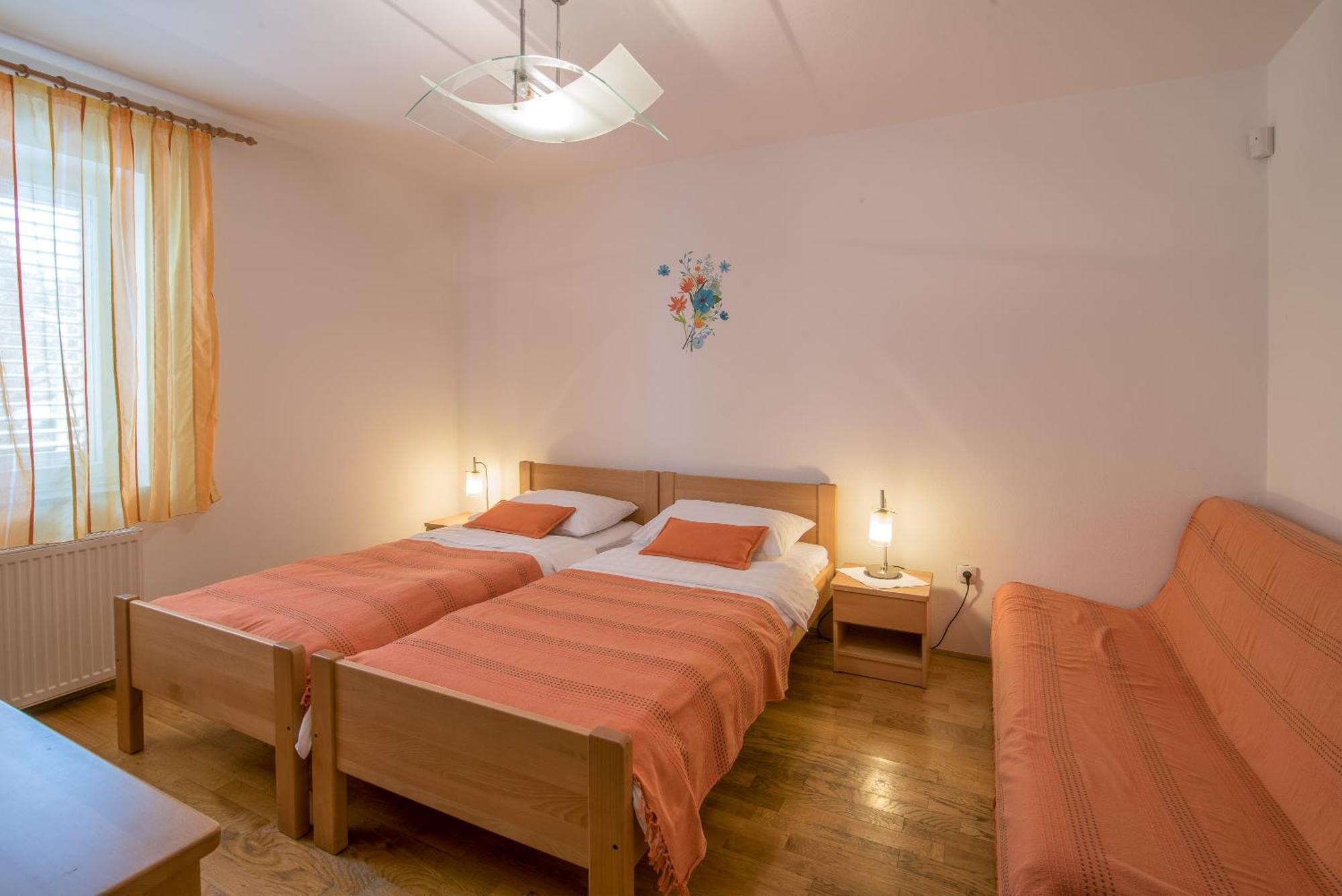 Apartments Villa Ana Krk Town Bilik gambar