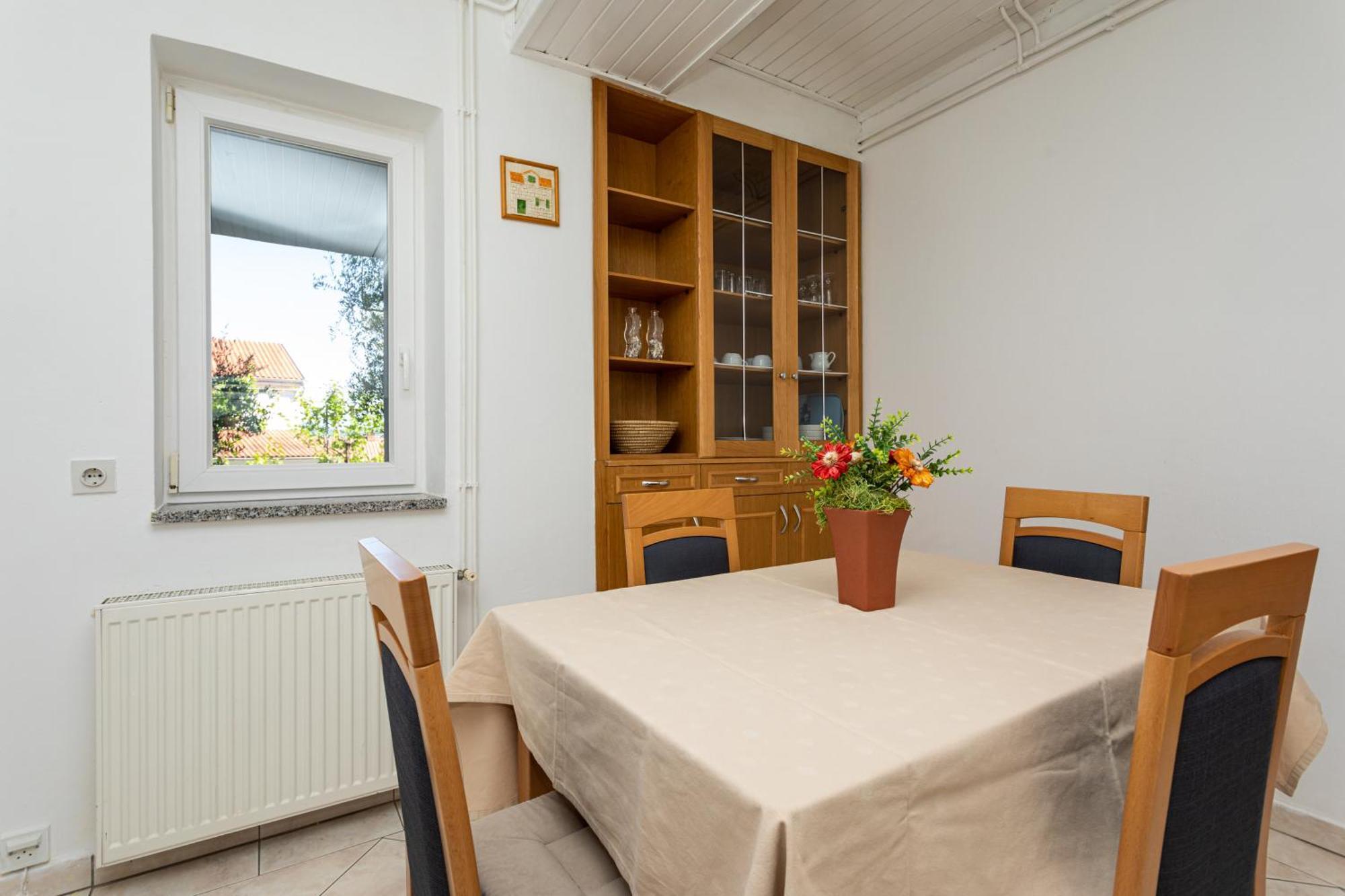 Apartments Villa Ana Krk Town Bilik gambar