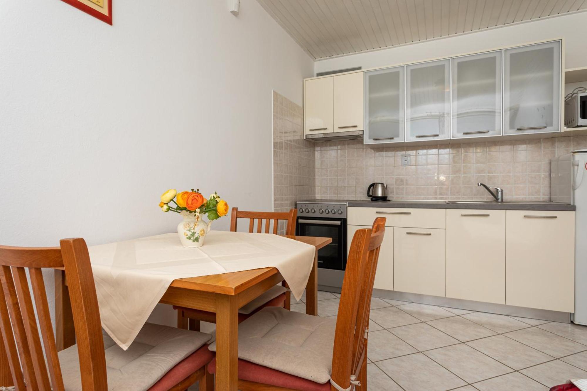 Apartments Villa Ana Krk Town Bilik gambar