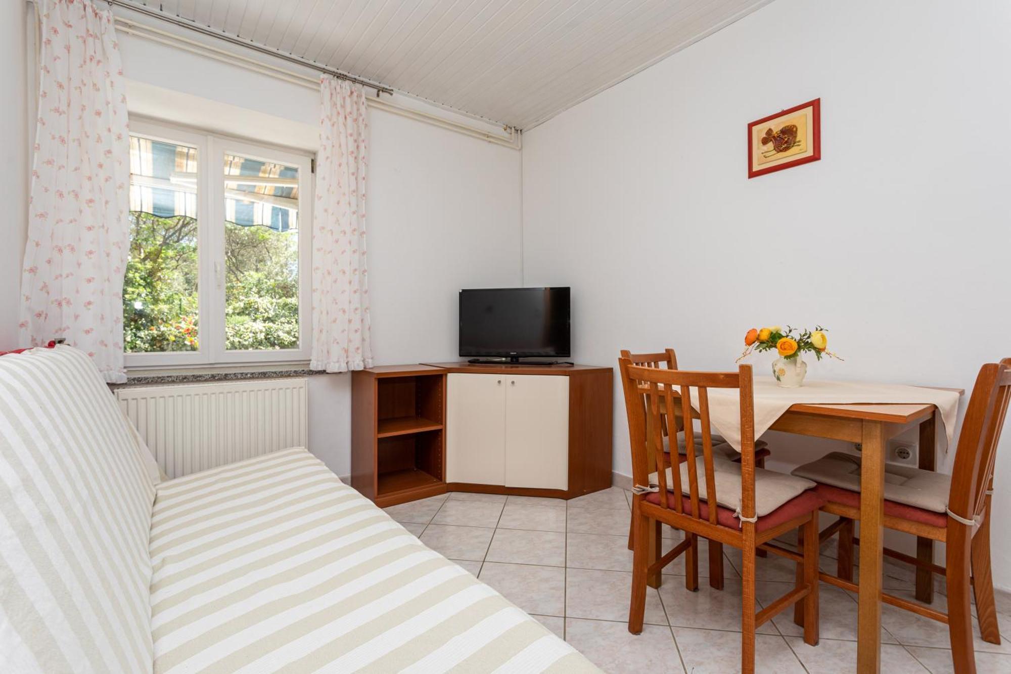 Apartments Villa Ana Krk Town Bilik gambar