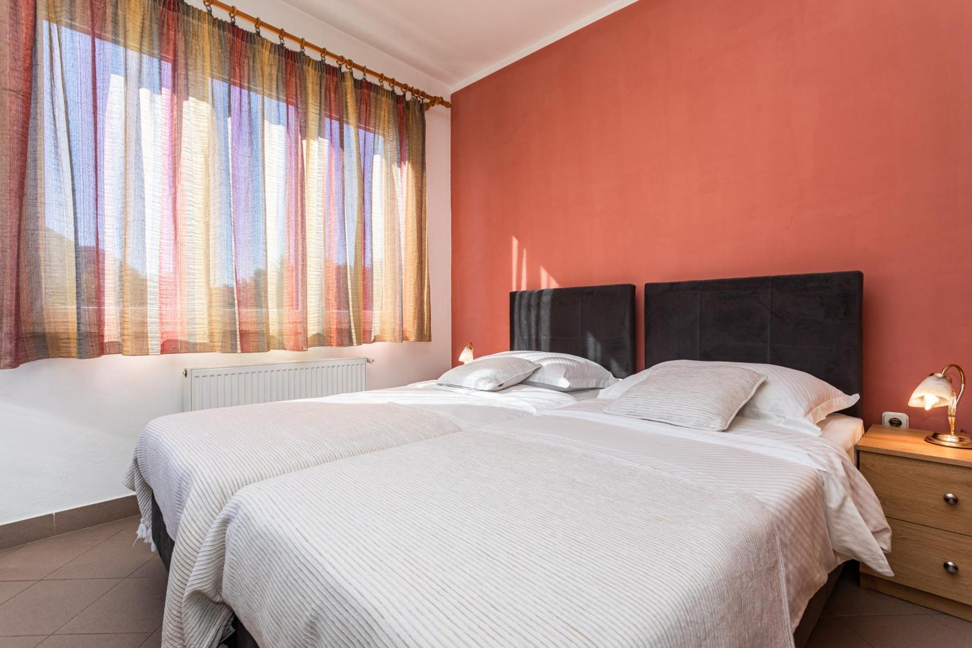 Apartments Villa Ana Krk Town Bilik gambar