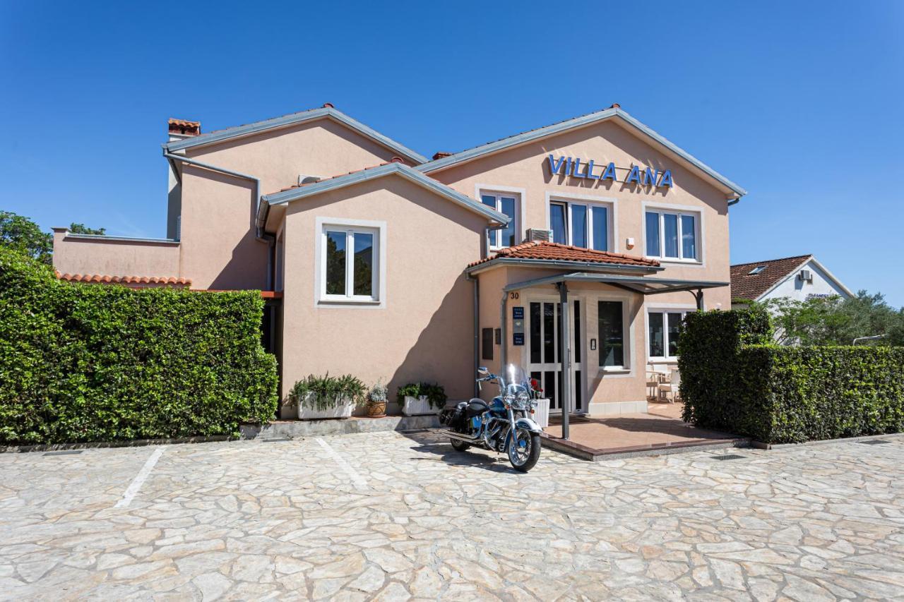 Apartments Villa Ana Krk Town Luaran gambar