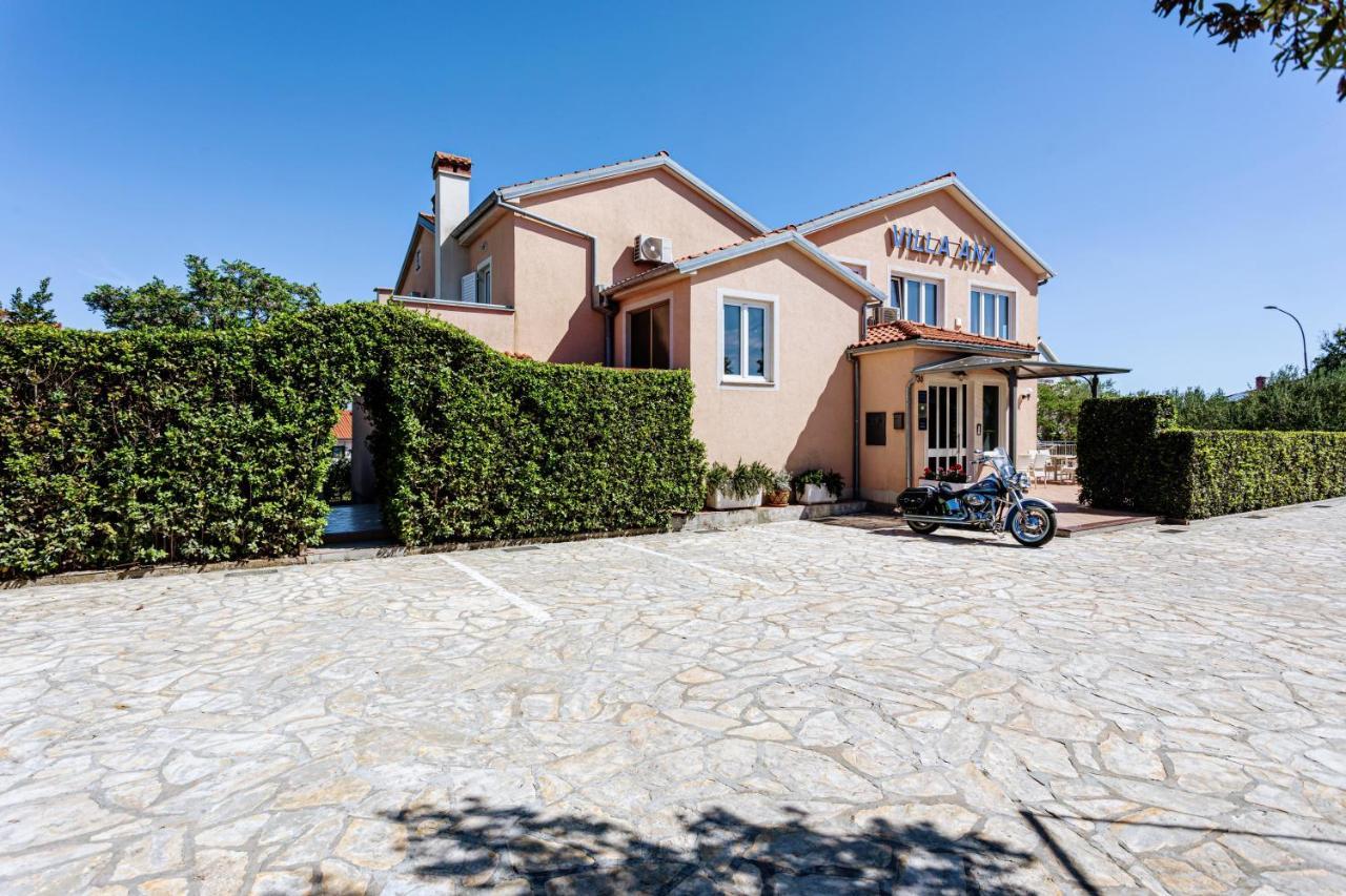 Apartments Villa Ana Krk Town Luaran gambar