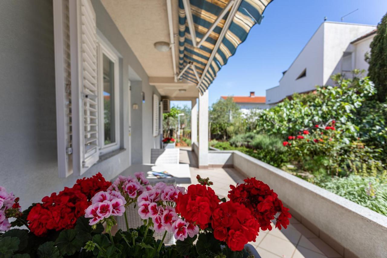 Apartments Villa Ana Krk Town Luaran gambar